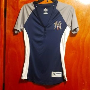 NWOT Yankies top
